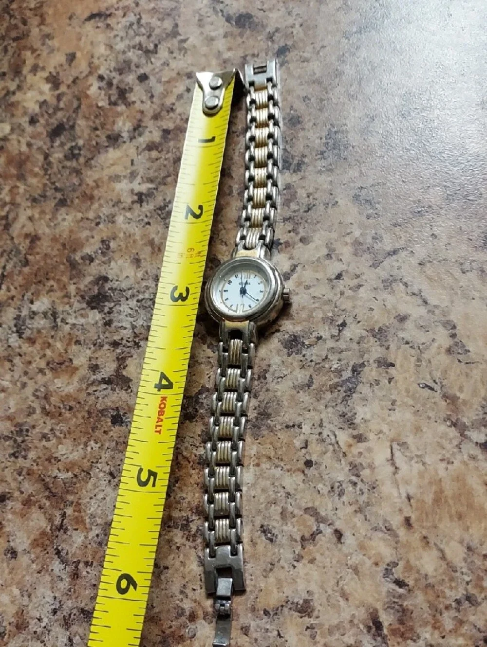 Guess Women's Two-Tone Bracelet Watch in Gold and Silver
